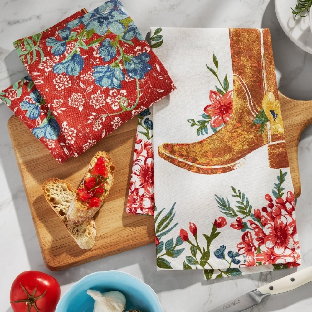 💜 New Pioneer Woman Ranch Floral and Boot Print Kitchen Towels